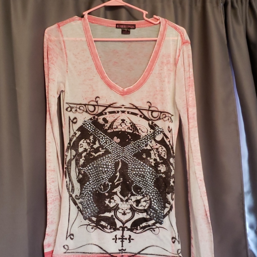 Lightweight  V neck  long sleeve shirt